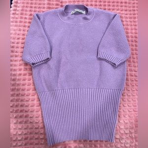 Womens short sleeve crop top sweater. Size M.